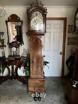 Magnificent 18th C Fine mahogany longcase grandfather clock