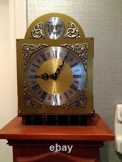 Reproduction Grandfather Longcase clock Good condition and working order