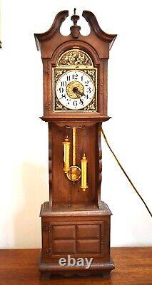 Vintage Spartus Grandfather Clock Swinging Pendulum 23.5 Model H5481 Working