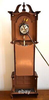 Vintage Spartus Grandfather Clock Swinging Pendulum 23.5 Model H5481 Working